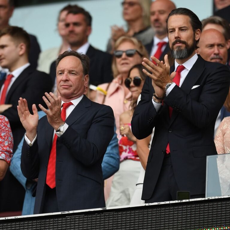 1_Tim-Lewis-and-Arsenal
