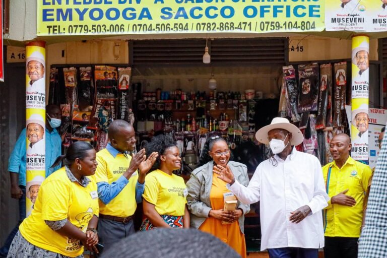 President-Museveni-During-His-Visit-At-The-Kitooro-Trading-Center-Emyooga-Project-In-Entebbe-768x512